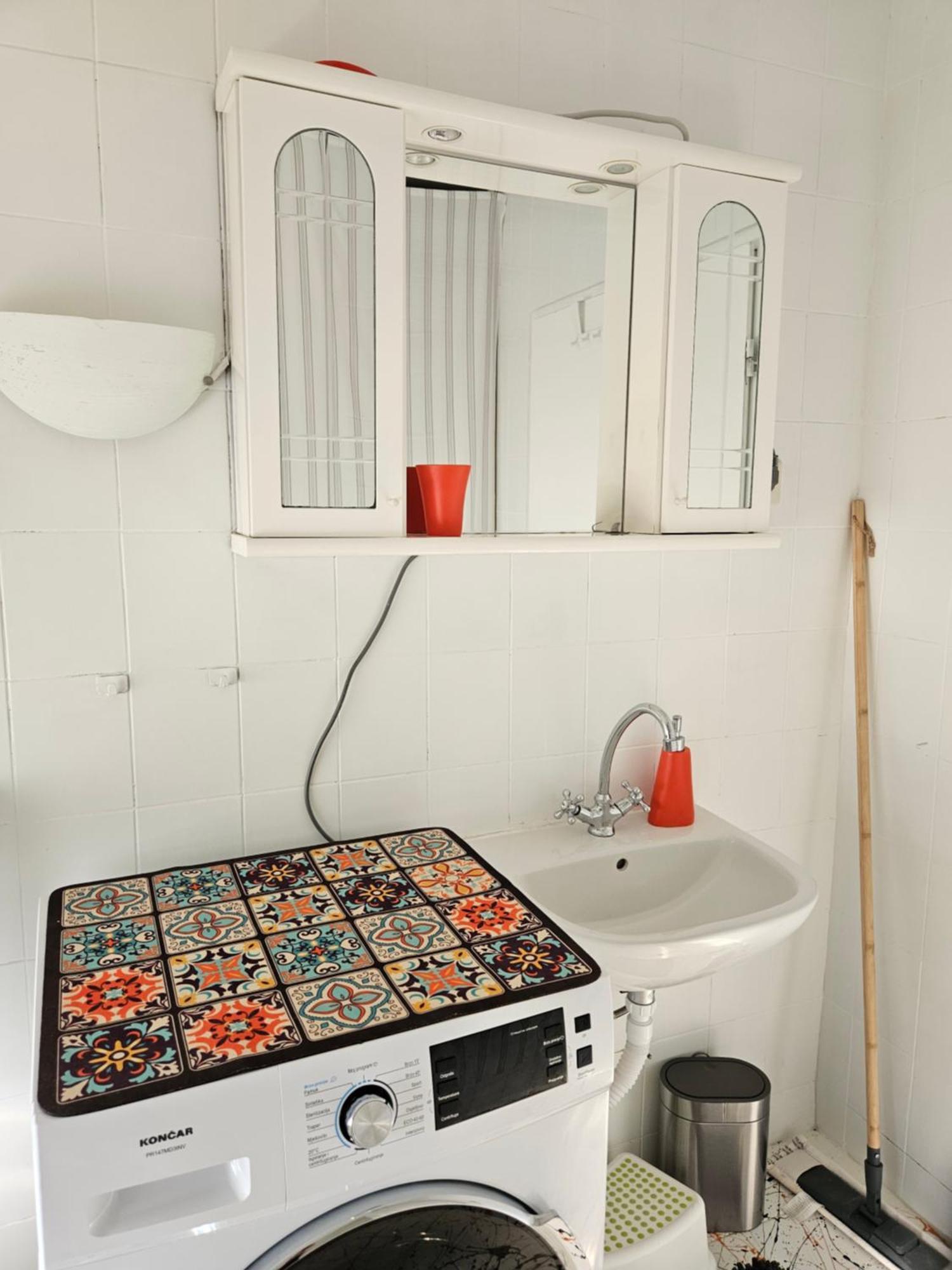 Sea Land 2 Apartment Trogir Bagian luar foto